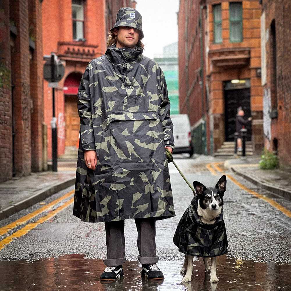 Planks on Rainkiss Bucket Hat - Image 3